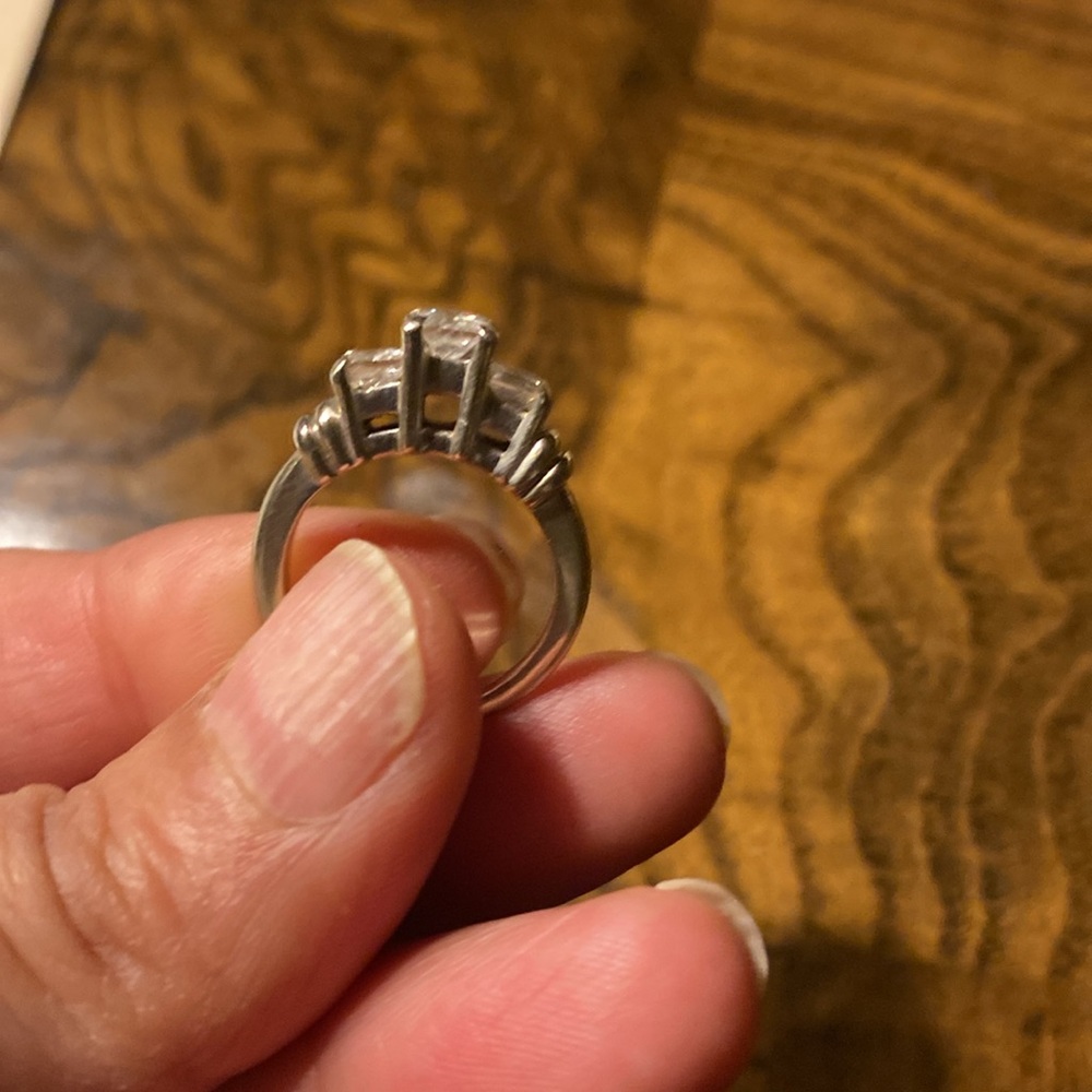 Diamond Ring - Picture 2 of 4